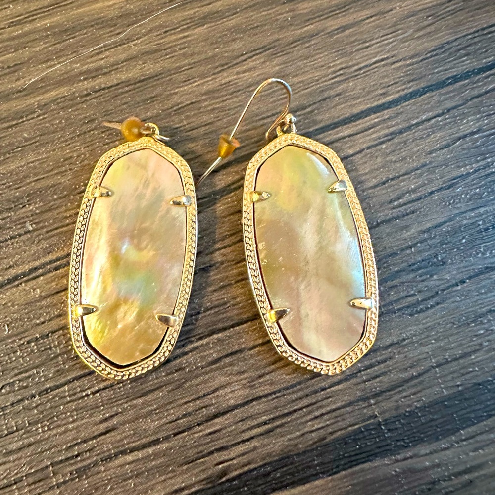 Kendra Scott rose gold earrings